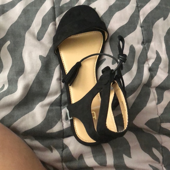 Black tassel sandals - Picture 4 of 4